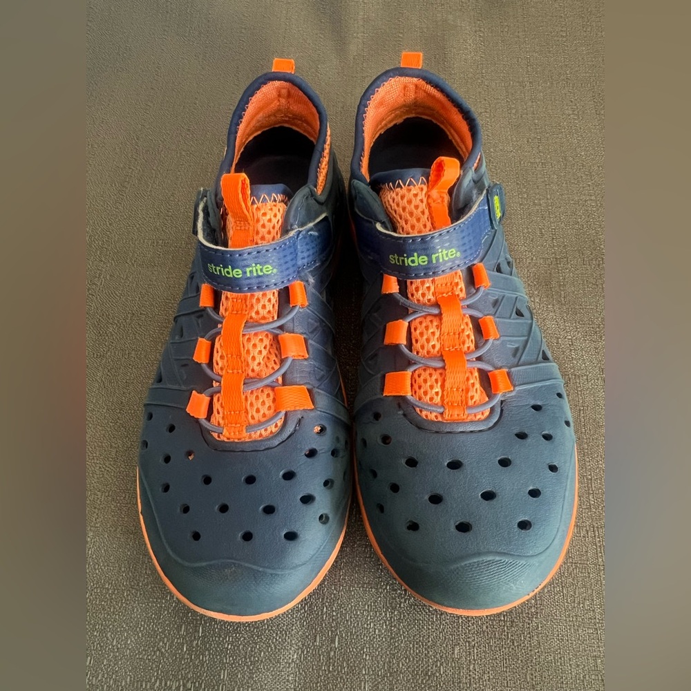 Stride Rite Made to Play Phibian sneaker sandal Orange and Navy